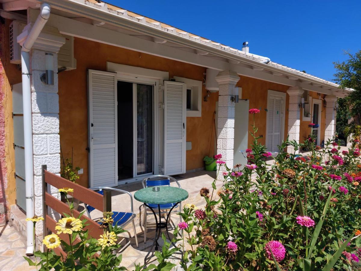 Iris Apartment Near Corfu Town Kontokali Extérieur photo